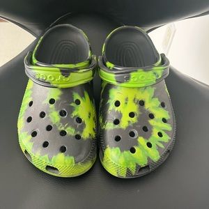 Tie dye crocs size 5M